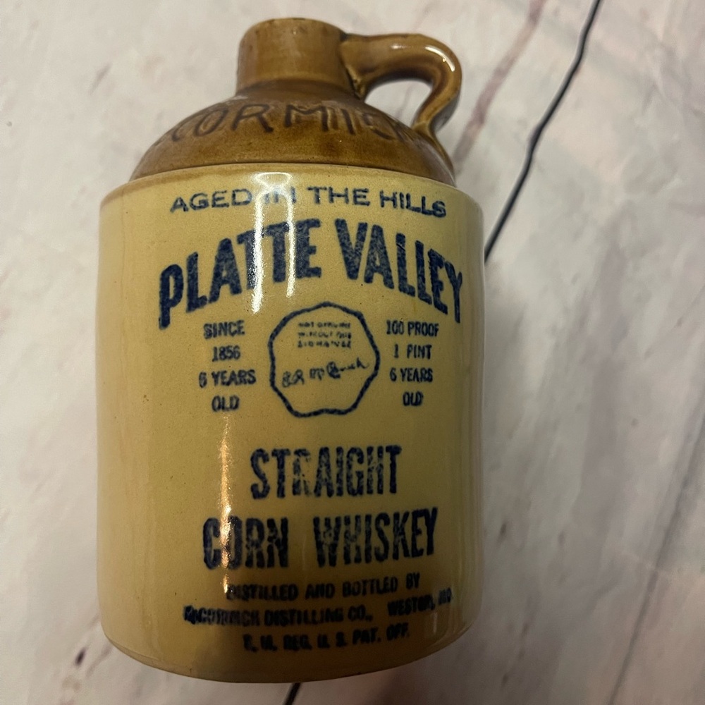 VT 1968 McCormick Platte Valley Straight Corn
Whiskey Jug Crock Decanter Pint - Picture 2 of 6